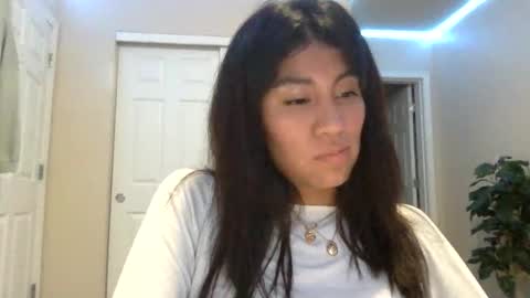 pretty_girl828687 online show from December 19, 1:45 am