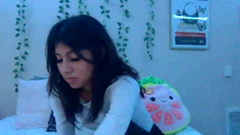 pretty_girl828687 online show from November 11, 10:45 pm