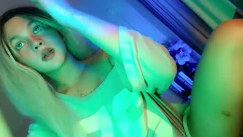 Flor online show from April 9, 6:19 am