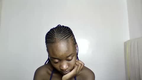 pretty luv1 online show from February 13, 9:01 am