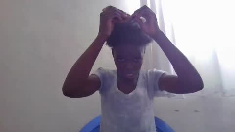 pretty_petite_ebony online show from November 14, 12:07 pm