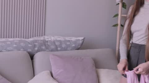 Elina online show from March 22, 8:40 am