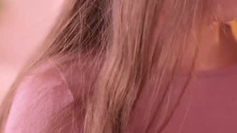 Elina online show from April 17, 9:55 am