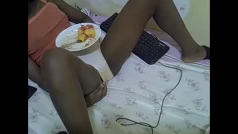 prettyalma online show from January 5, 11:59 am