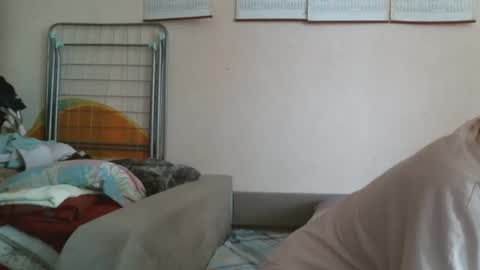 Snapshot of prettybella_7 chatting on October 10, 9:04 am Bella online show from October 10, 9:04 am