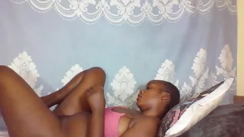 Snapshot of prettydarkskin002 chatting on September 17, 11:08 pm SHANIA online show from September 17, 11:08 pm