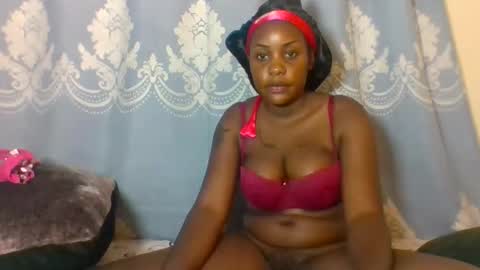 Snapshot of prettydarkskin002 chatting on September 21, 11:14 am SHANIA online show from September 21, 11:14 am