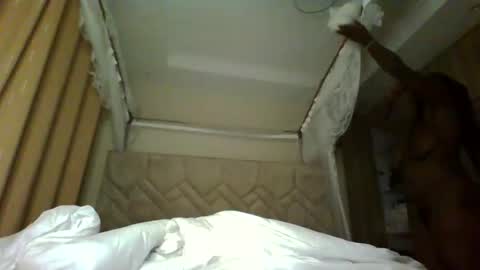 prettydulce online show from February 24, 4:10 pm