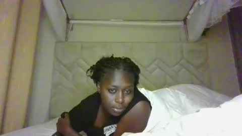 prettydulce online show from April 9, 3:39 pm