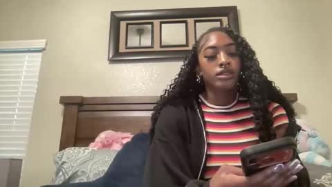 prettyfacefemale online show from April 8, 10:46 pm