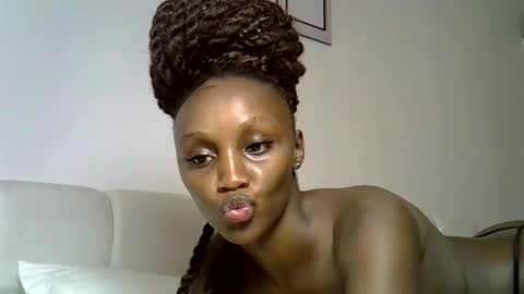 Pretty darkskin doll online show from May 8, 10:10 am