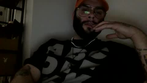 prettyglazed online show from April 24, 1:07 am