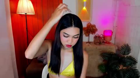 prettyhothugecock online show from January 9, 12:00 pm