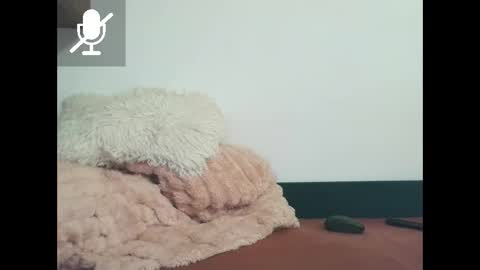 prettyjulliette online show from November 8, 7:06 pm