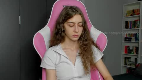 Sophie  next stream will be at Monday  i will wait you guys  online show from September 18, 6:39 am