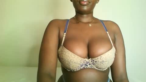 prettyvishy online show from November 4, 2:46 am