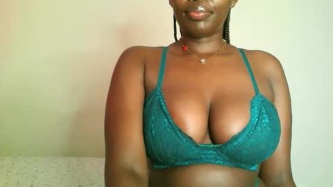 prettyvishy online show from October 26, 11:22 am