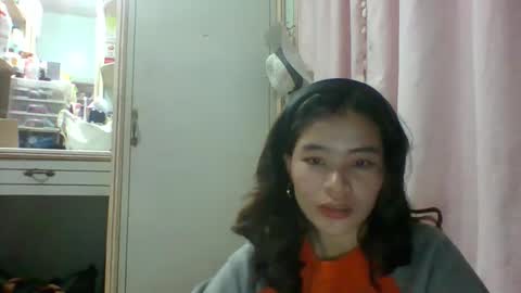 prety784828 online show from September 25, 1:51 pm