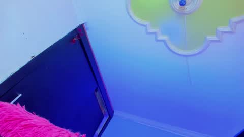 pretygirltsxxx online show from April 4, 10:50 pm