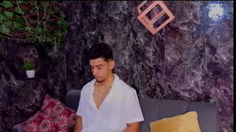 prince_arthur77 online show from February 24, 2:09 pm