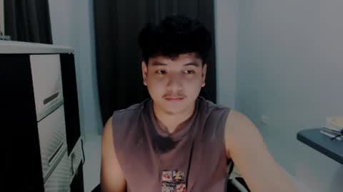 Snapshot of prince_killian chatting on February 6, 5:19 pm Killian online show from February 6, 5:19 pm