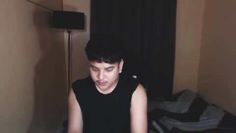 Snapshot of prince_killian chatting on October 16, 7:02 pm Killian online show from October 16, 7:02 pm