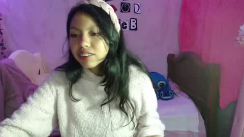  Elia  online show from November 5, 12:01 am