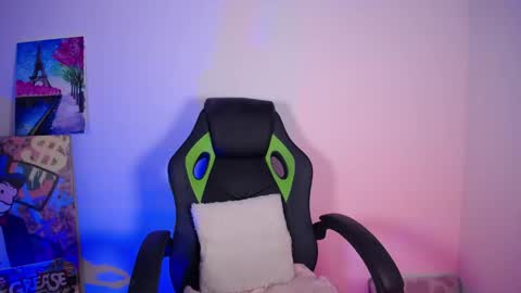 Emily online show from April 20, 11:08 pm