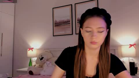 Princess Diana online show from November 29, 7:21 pm