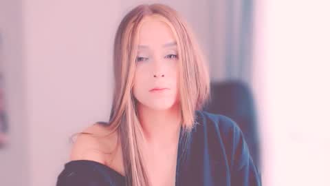 ArianaJoliiee online show from October 25, 9:15 pm