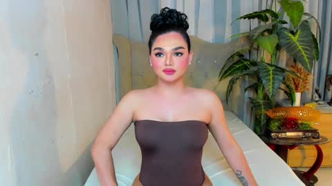 PrincessDONT FORGET TO FOLLOW ME online show from February 25, 1:36 pm