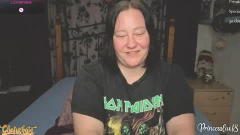 Lux Alot Luxi online show from April 9, 8:36 pm