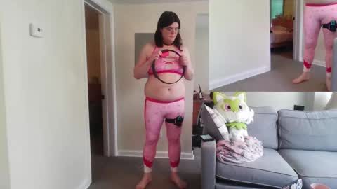 PuppyAshley online show from March 15, 4:32 pm