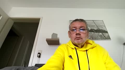 Snapshot of prinzalbertcock1 chatting on October 26, 11:11 am prinzalbertcock1 online show from October 26, 11:11 am