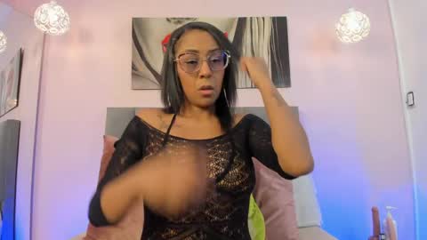 priscila_cooper_ online show from April 4, 3:19 pm