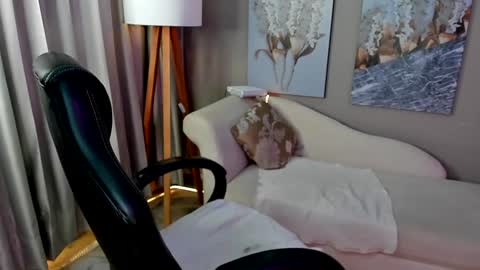 Priya Rose online show from January 15, 5:58 pm