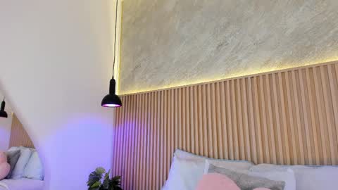 Profana Red online show from April 2, 3:30 pm