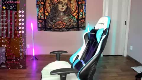 Di online show from December 18, 3:57 am