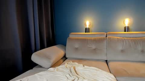 Raven  but you can call me sweetie or honey too  online show from March 11, 6:00 pm