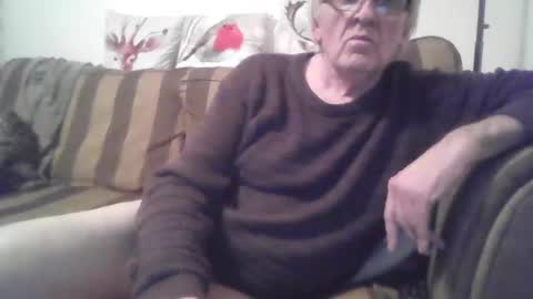 proudwelshman online show from December 31, 10:34 pm