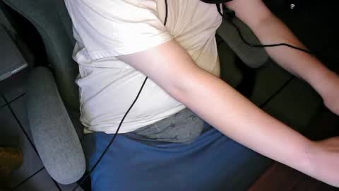 your mysterious man online show from April 11, 10:36 pm