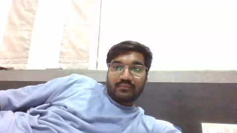 Snapshot of ptl1711 chatting on December 6, 10:11 am ptl1711 online show from December 6, 10:11 am