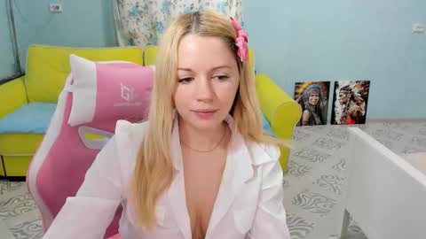 Victoria online show from October 3, 2:43 am