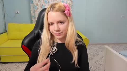 Victoria online show from March 3, 11:33 am