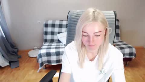 Polly online show from March 27, 6:30 am