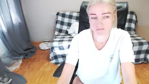 Polly online show from September 18, 5:22 am