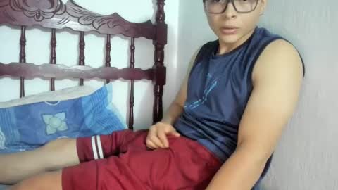 pure_visual online show from April 18, 3:08 am