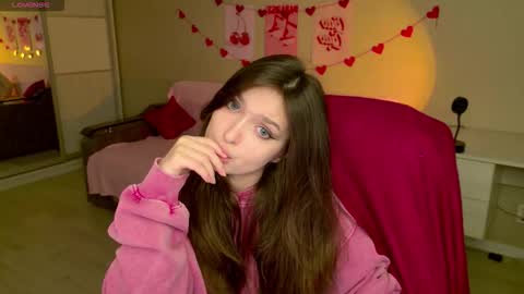 Bella online show from November 25, 5:28 am