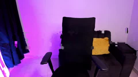 MEGANNNN online show from April 6, 4:46 am