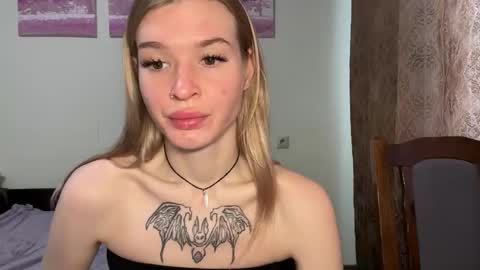 Lina online show from September 15, 5:53 am